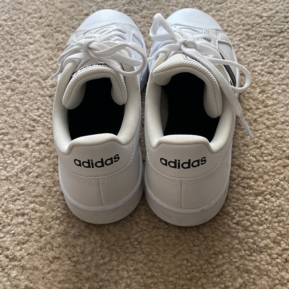 Adidas shoes - Picture 4 of 7
